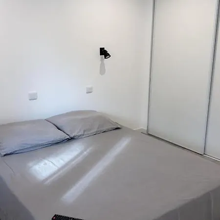 Apartament Rdc - Residentiel - Entree Independante